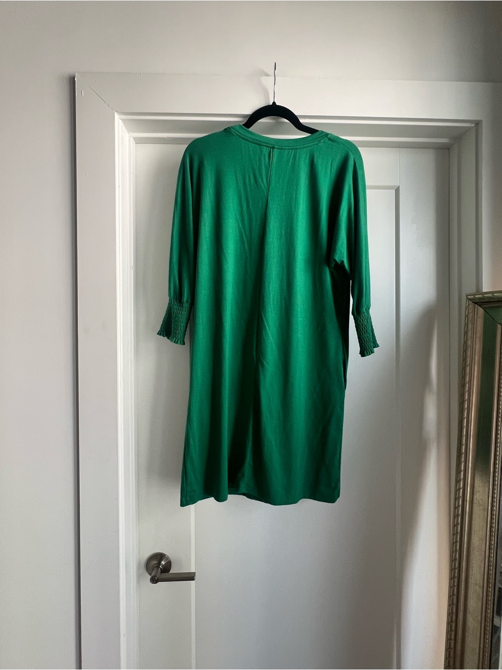 Women's Green Smocked-Sleeve Tunic Top - Picture 2 of 3